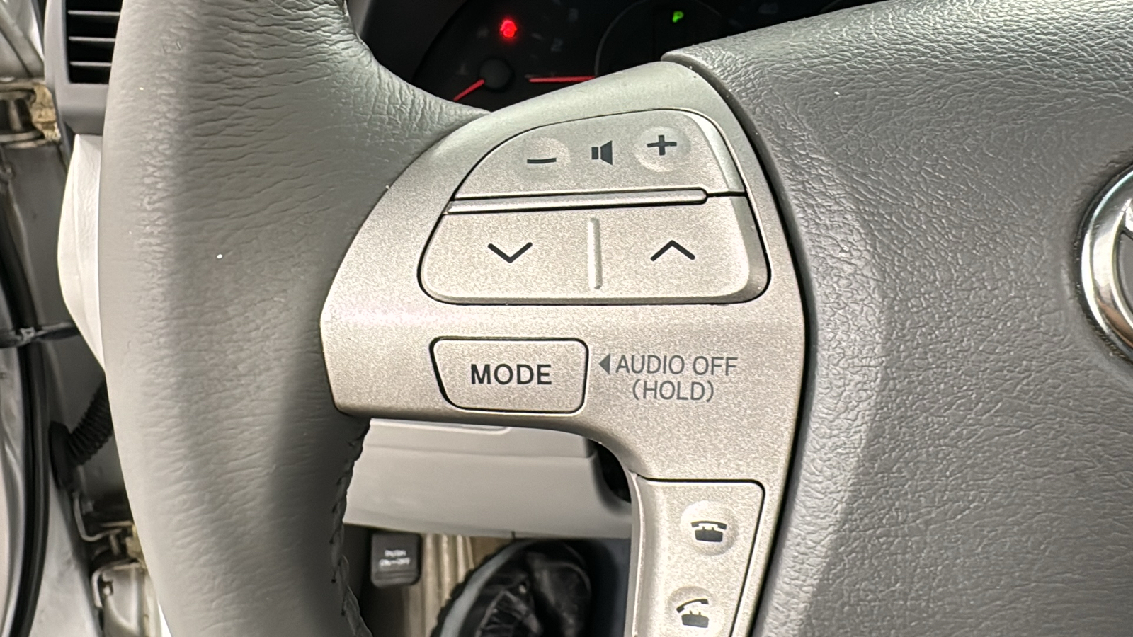 2011 Toyota Camry XLE 19