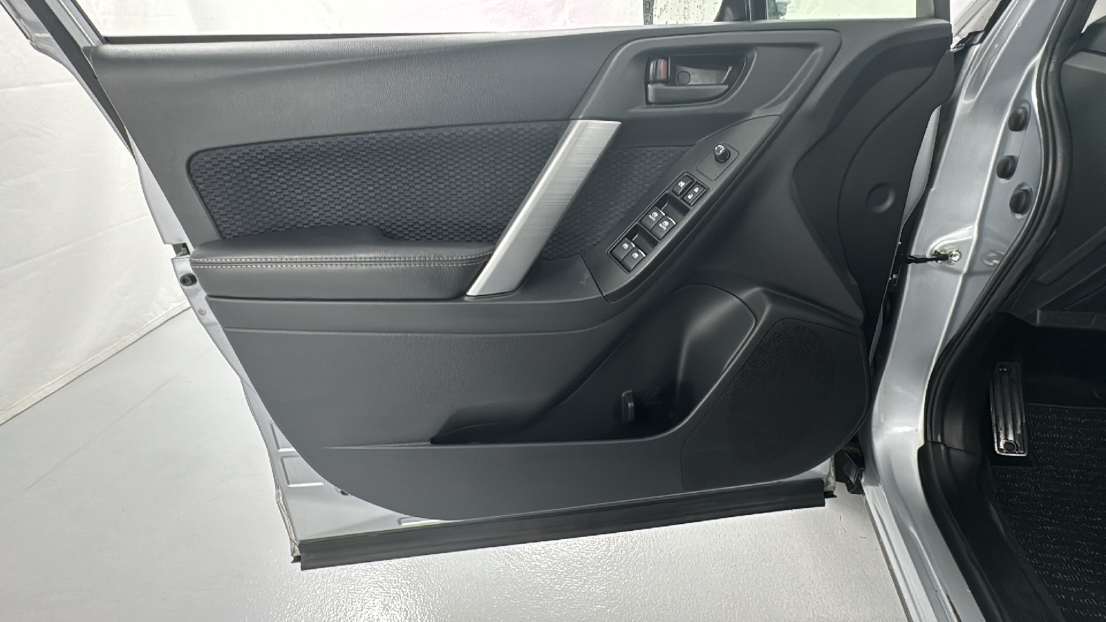 2018 Subaru Forester 2.5i Premium 18