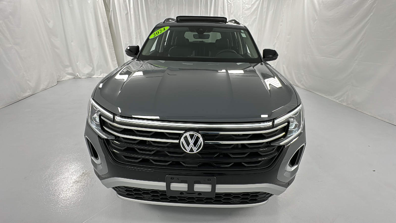 2024 Volkswagen Atlas 2.0T Peak Edition SE w/Technology 8