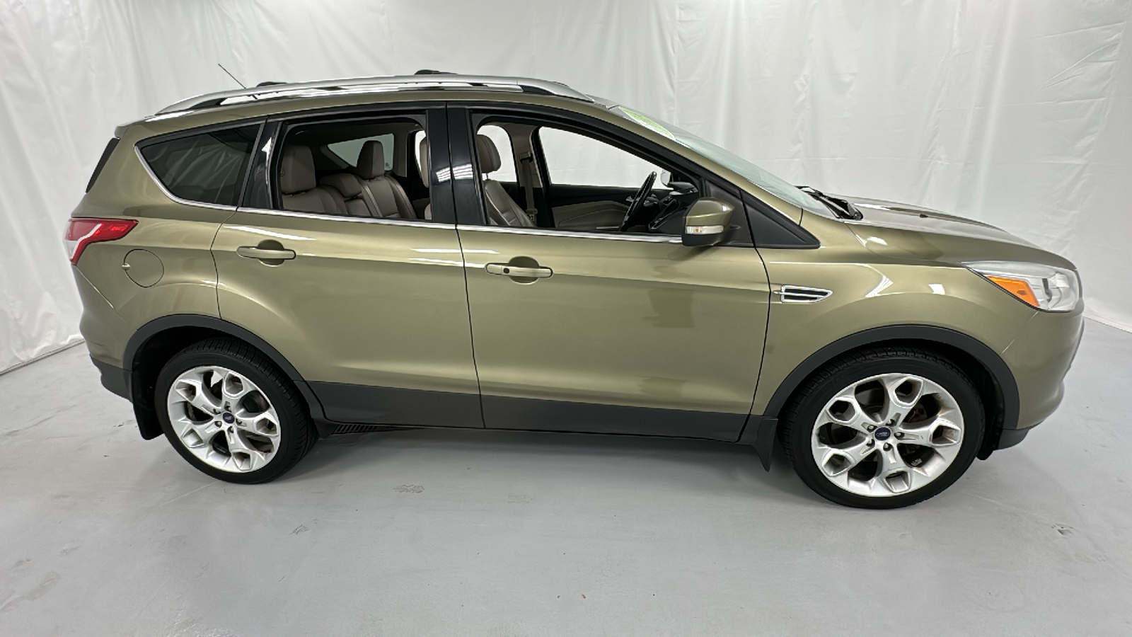 2014 Ford Escape Titanium 2