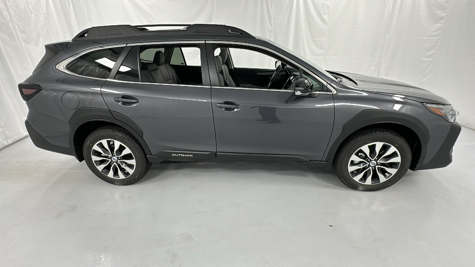 2025 Subaru Outback Limited XT 2