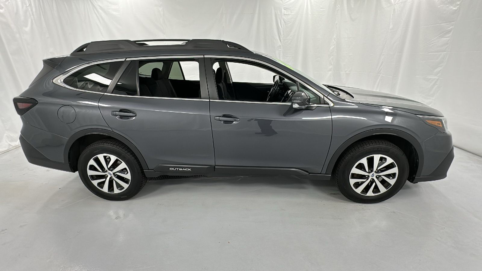 2020 Subaru Outback Premium 2