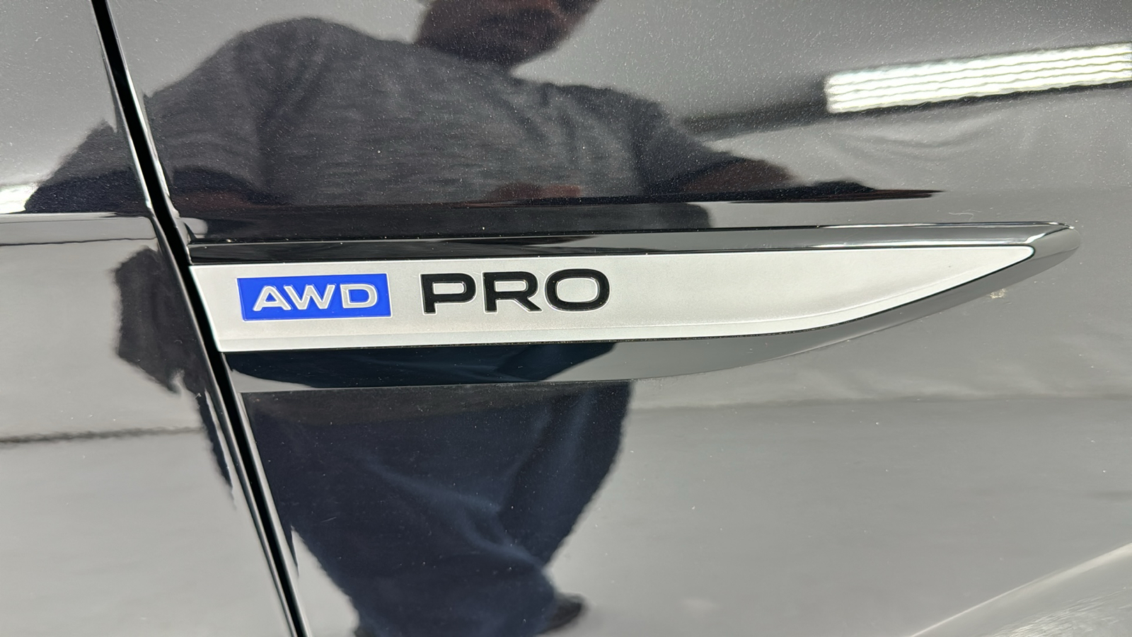 2023 Volkswagen ID.4 Pro 33