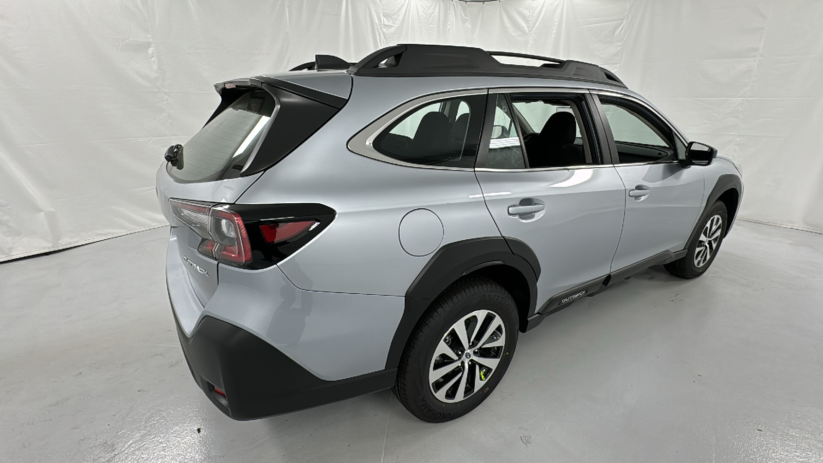 2025 Subaru Outback 2.5i 3