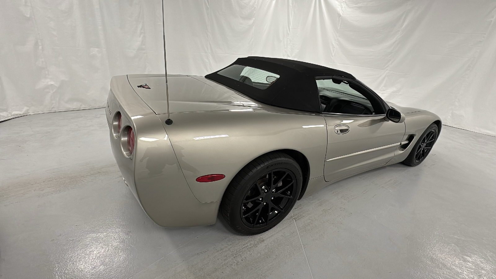 1999 Chevrolet Corvette  3