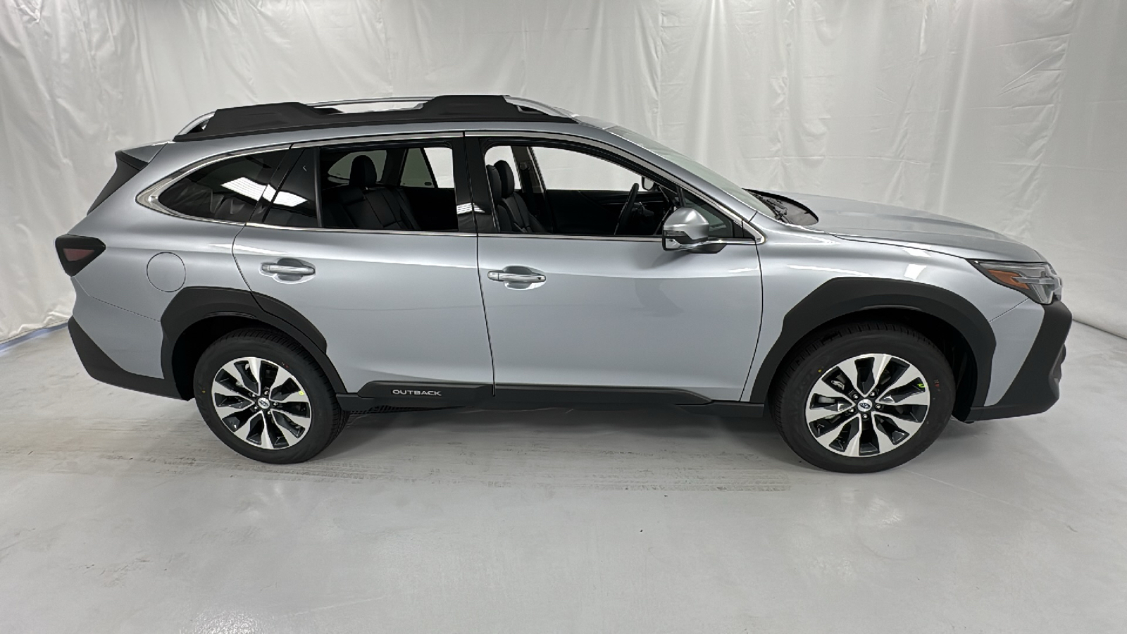 2025 Subaru Outback Touring XT 2