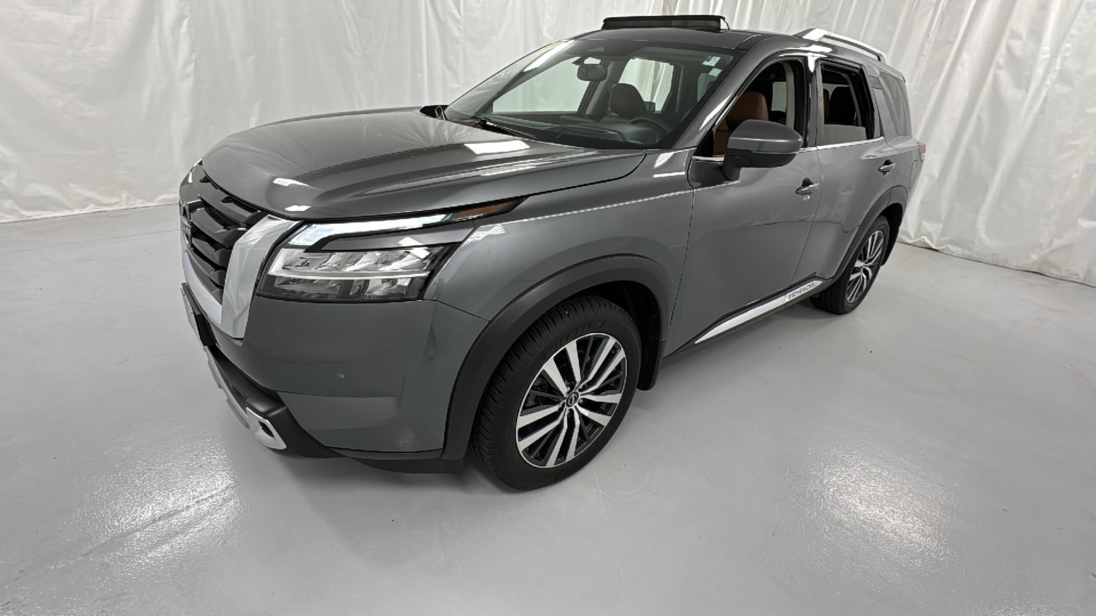 2022 Nissan Pathfinder Platinum 7