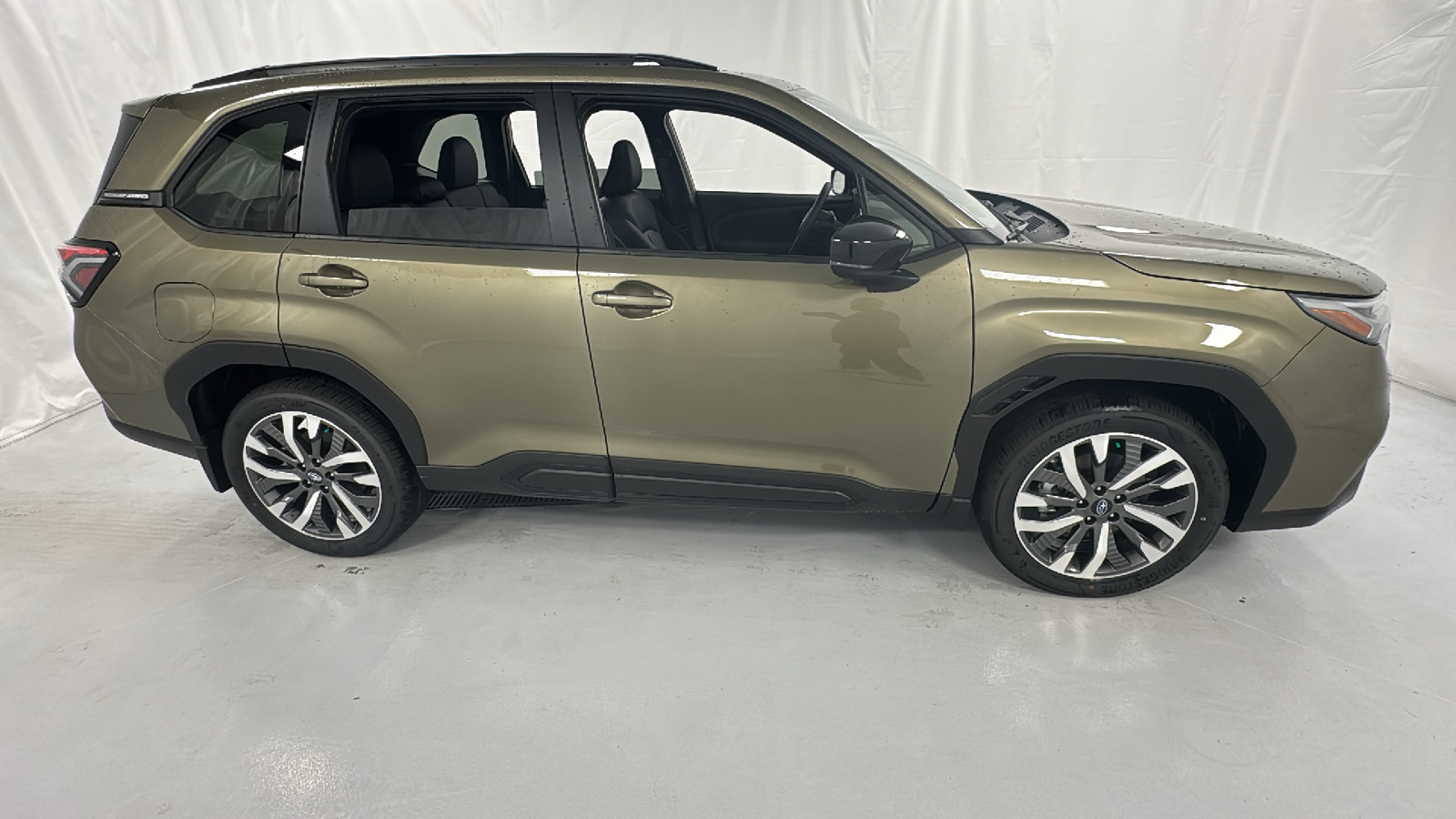 2025 Subaru Forester Touring 2