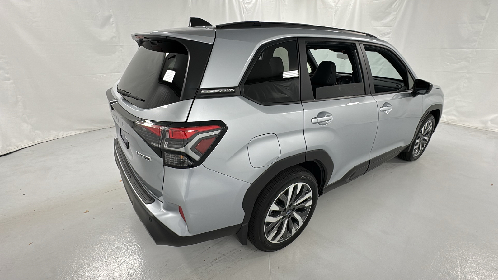 2025 Subaru Forester Touring 3