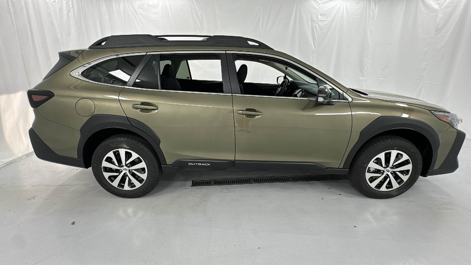 2025 Subaru Outback Premium 2