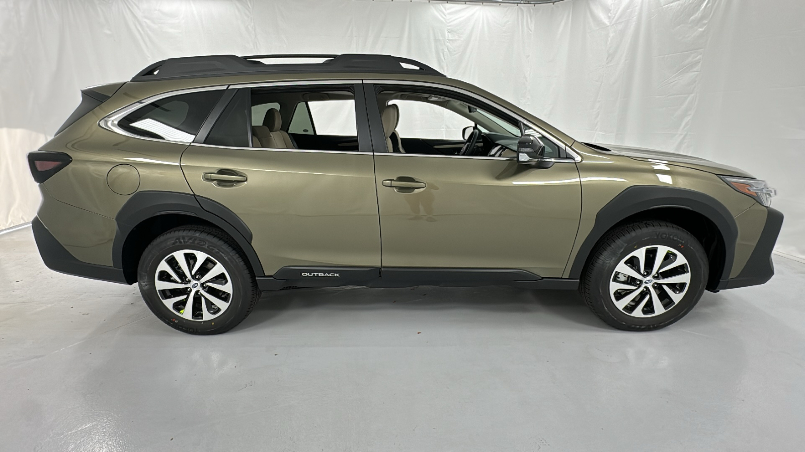 2025 Subaru Outback Premium 2