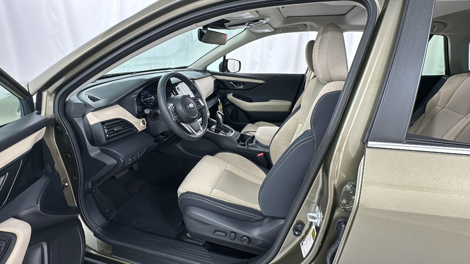 2025 Subaru Outback Premium 9