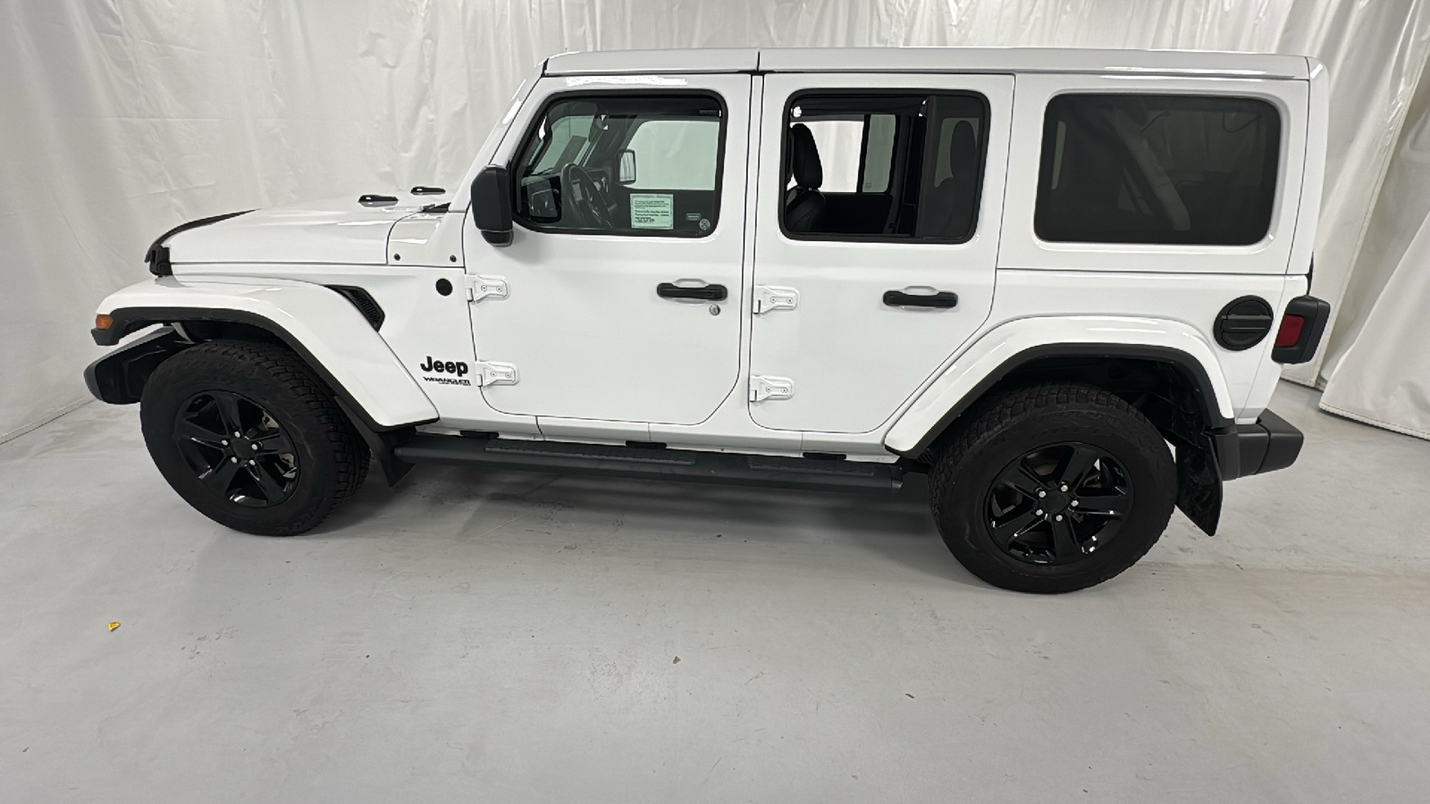 2021 Jeep Wrangler Unlimited Sahara Altitude 6