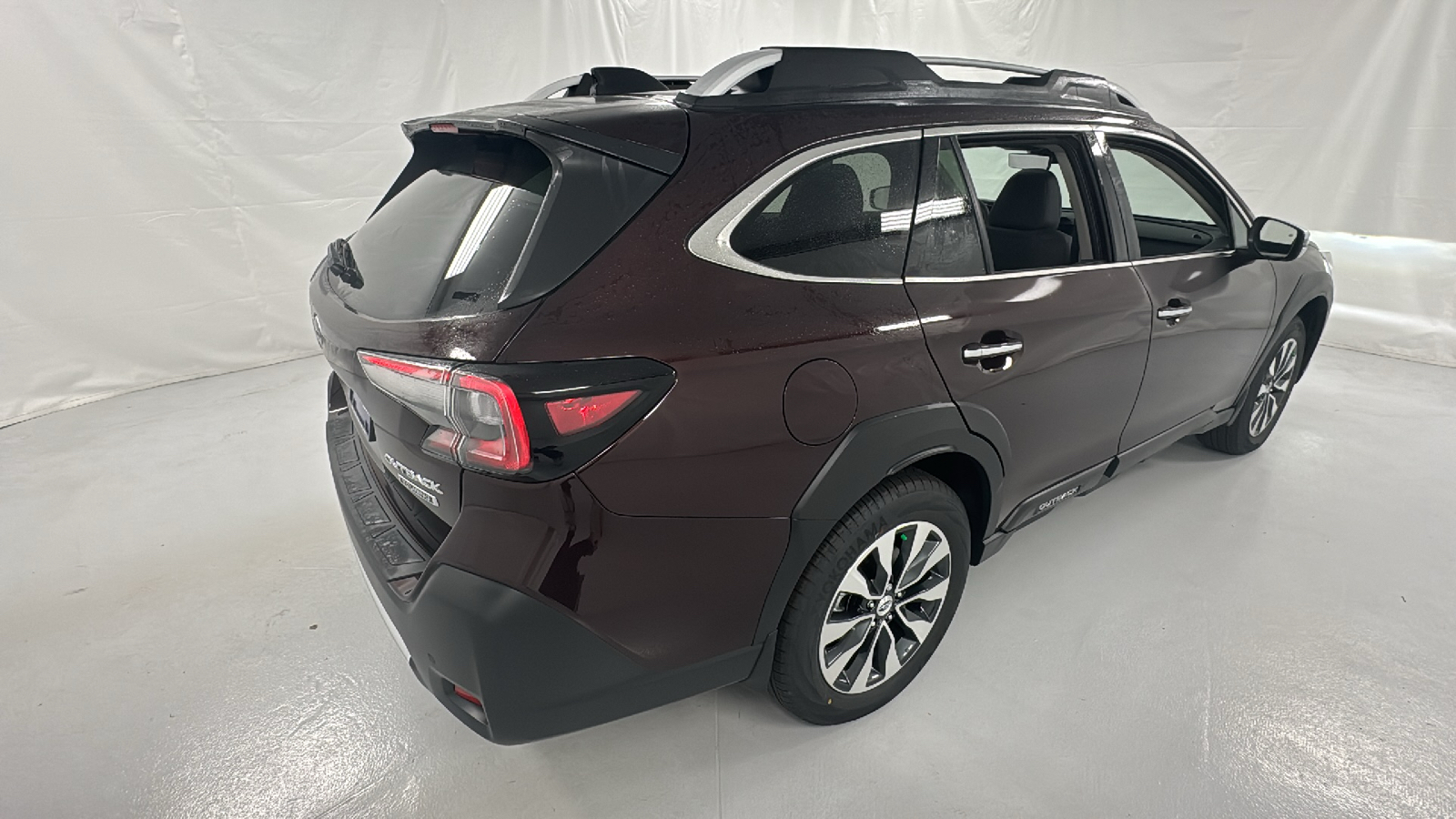 2025 Subaru Outback Touring 3