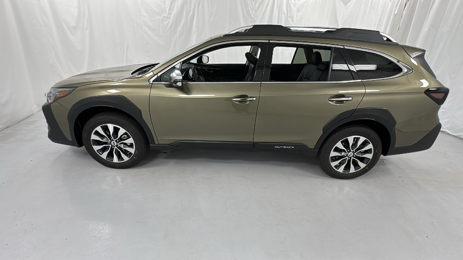 2025 Subaru Outback Touring 6