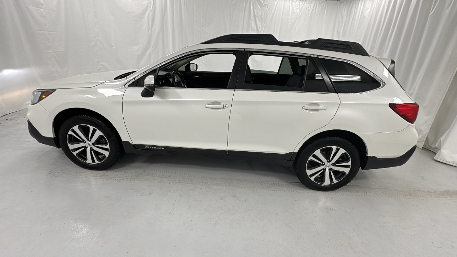 2018 Subaru Outback 2.5i 6