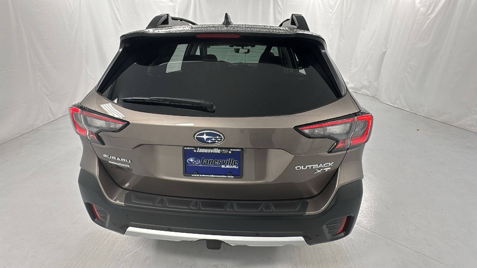 2022 Subaru Outback Limited XT 4