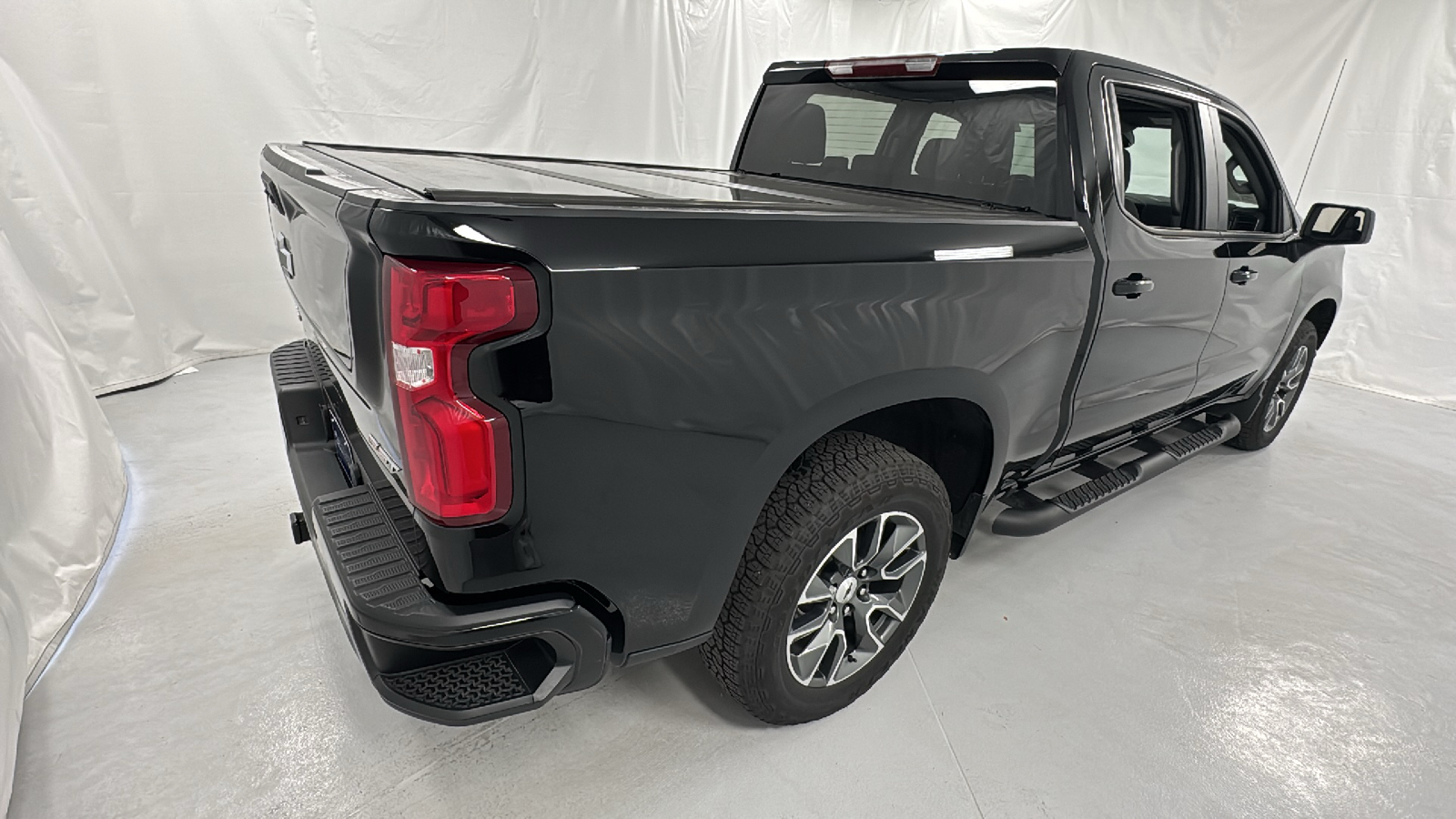 2023 Chevrolet Silverado 1500 RST 3