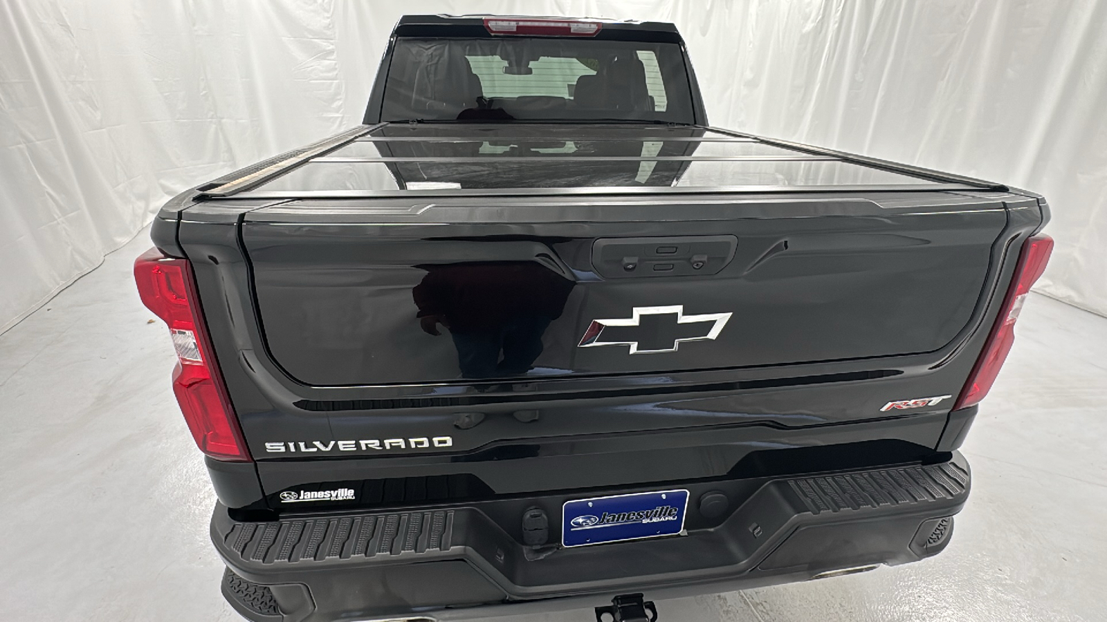 2023 Chevrolet Silverado 1500 RST 4