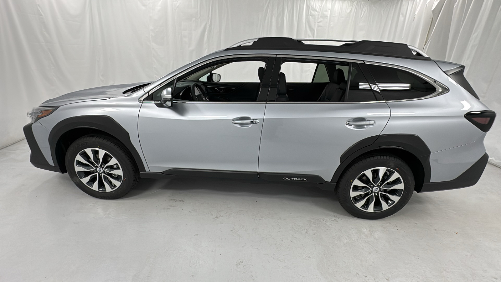 2025 Subaru Outback Touring 6