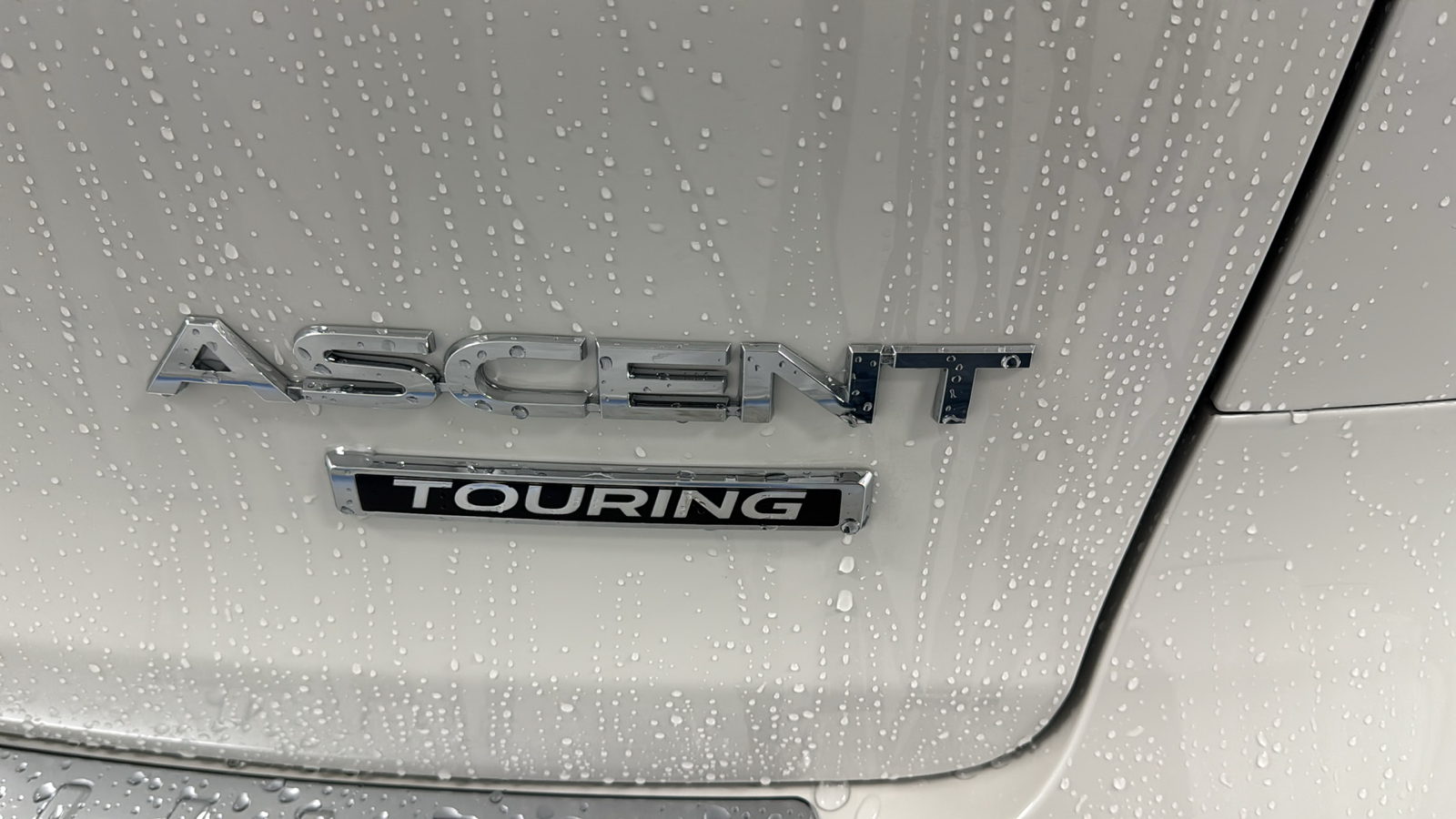 2024 Subaru Ascent Touring 37