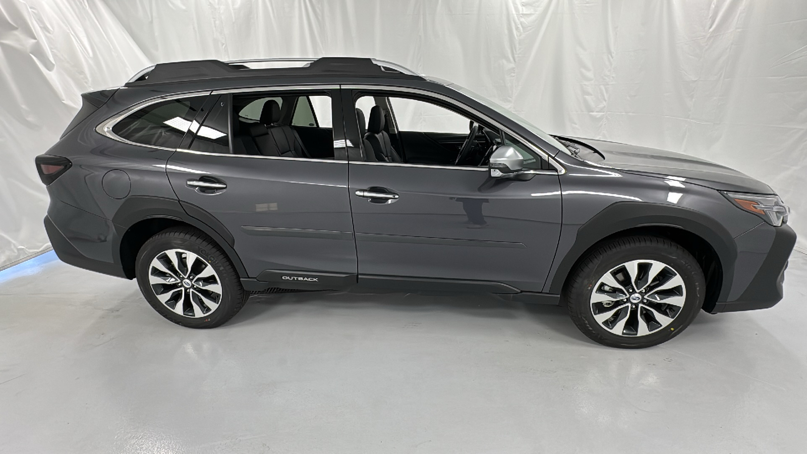 2025 Subaru Outback Touring XT 2