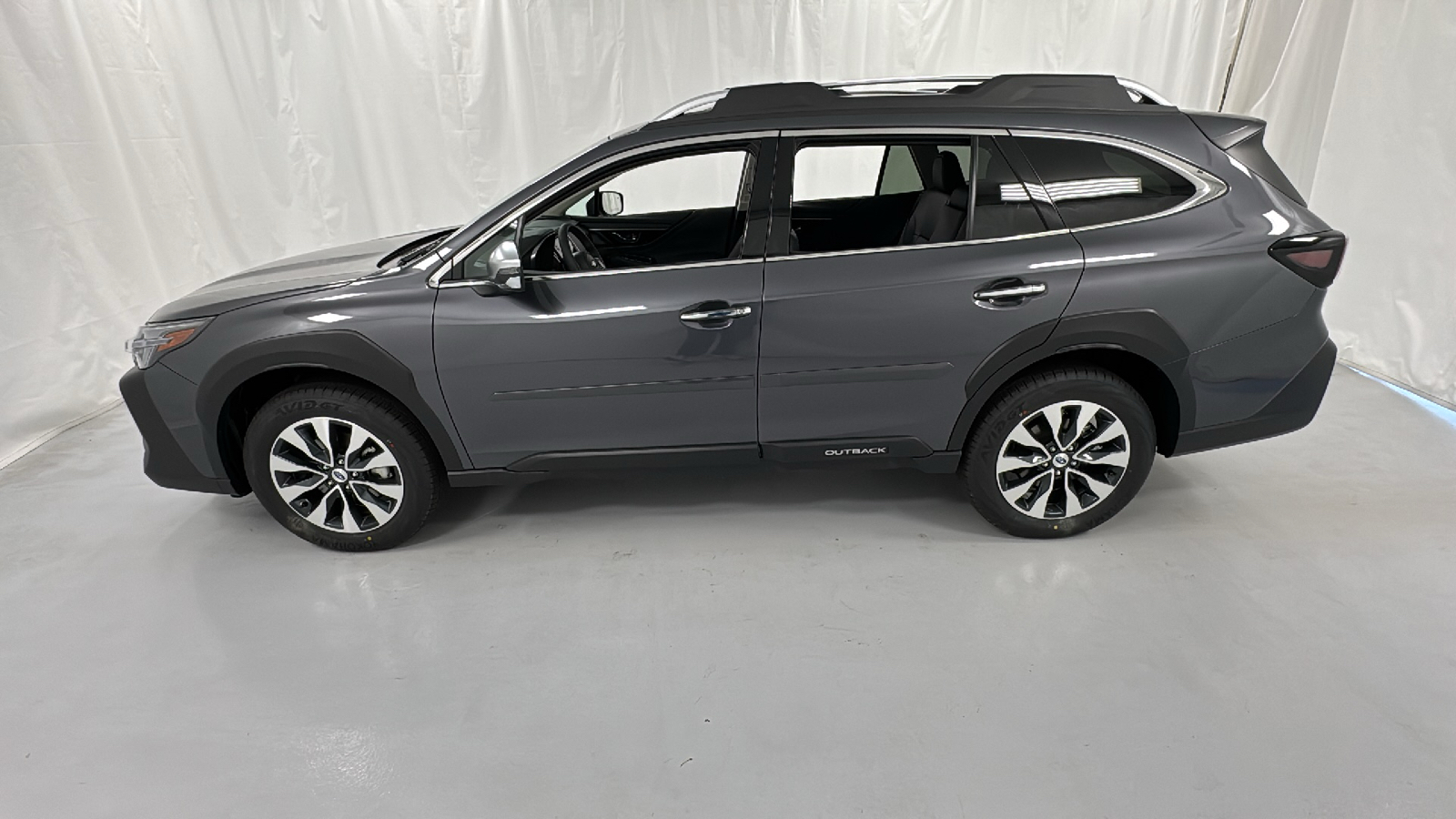 2025 Subaru Outback Touring XT 6