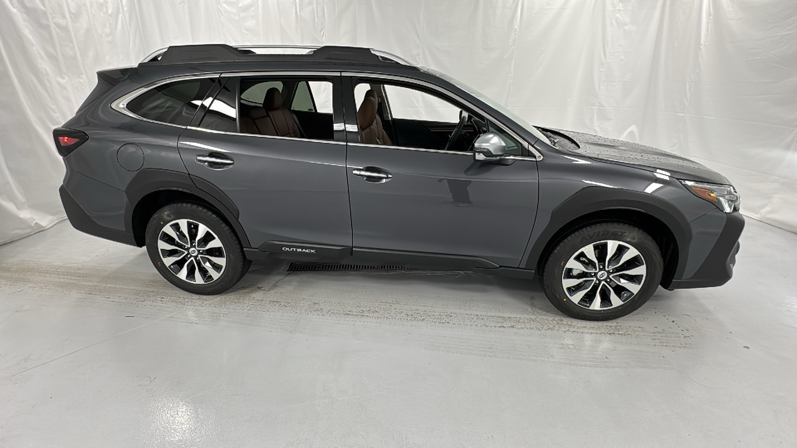 2025 Subaru Outback Touring XT 2