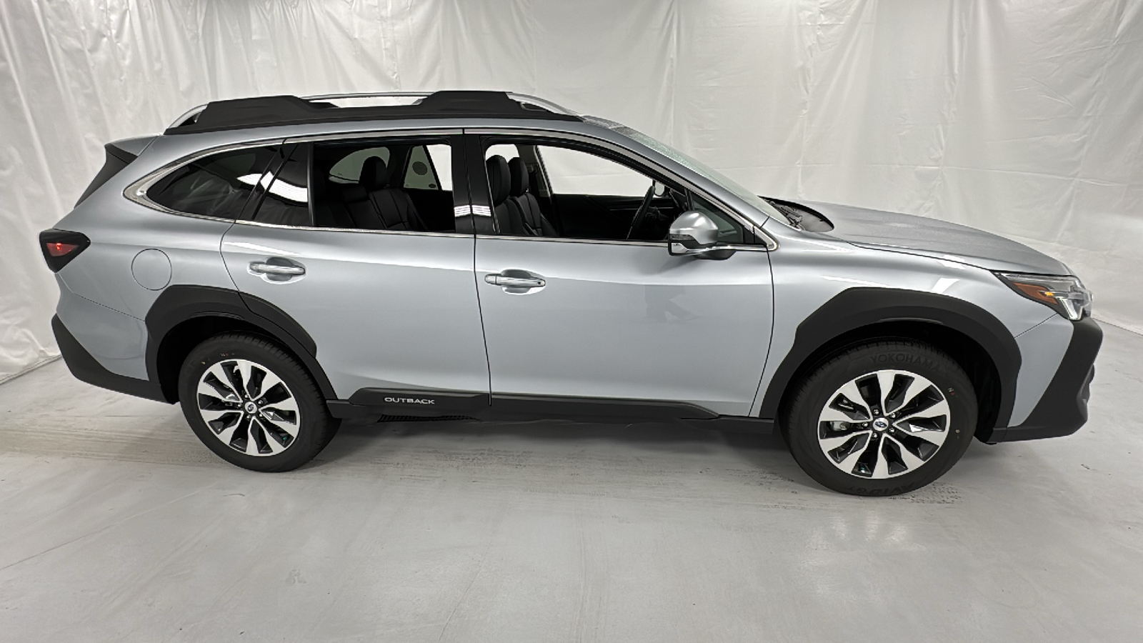 2025 Subaru Outback Touring 2