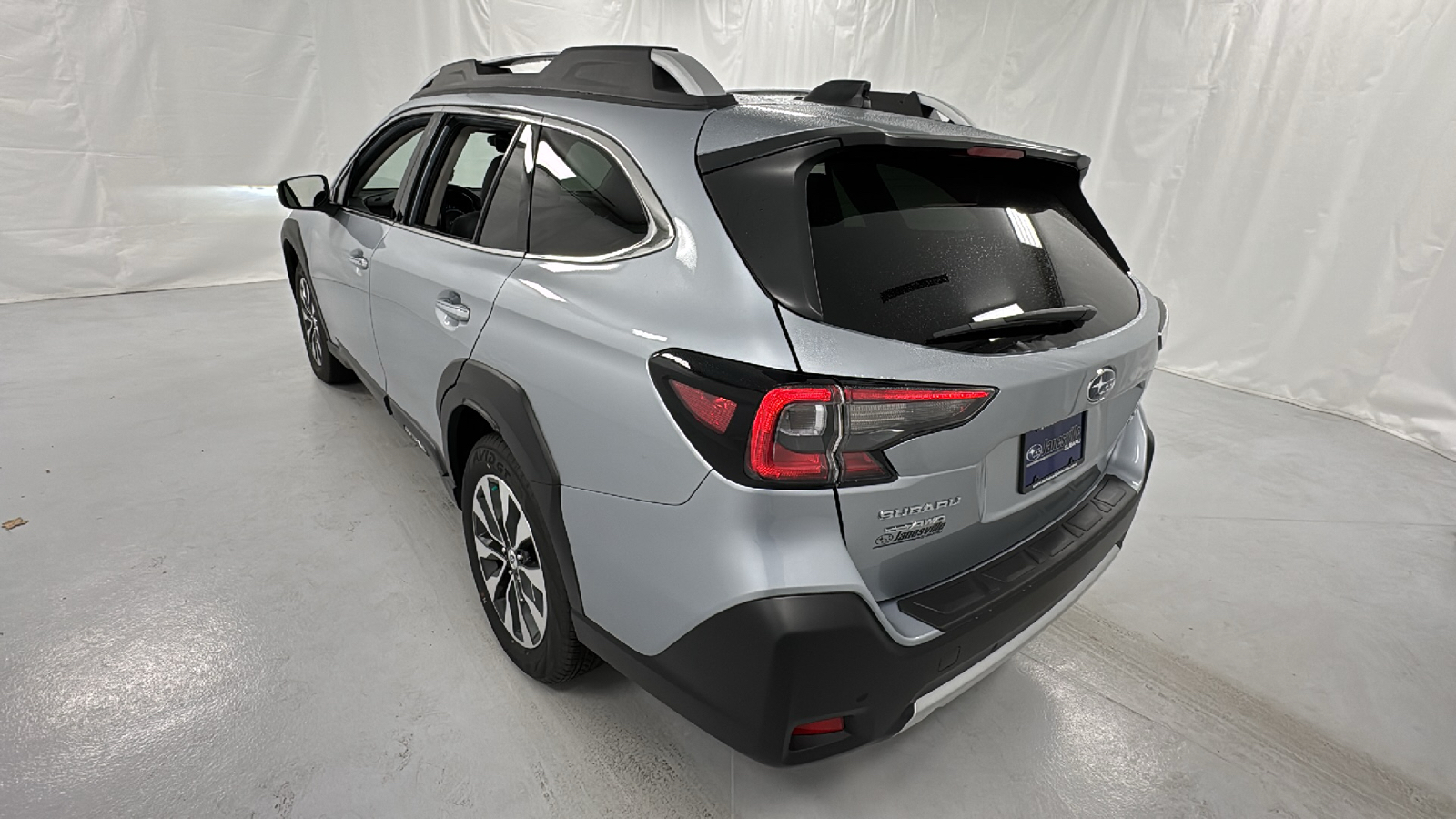 2025 Subaru Outback Touring 5