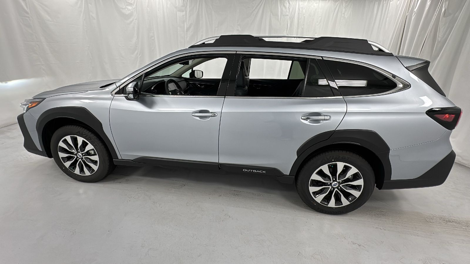 2025 Subaru Outback Touring 6