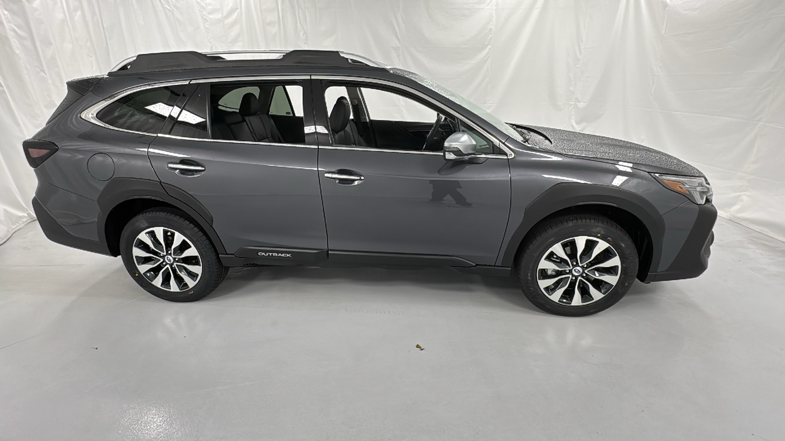 2025 Subaru Outback Touring 2