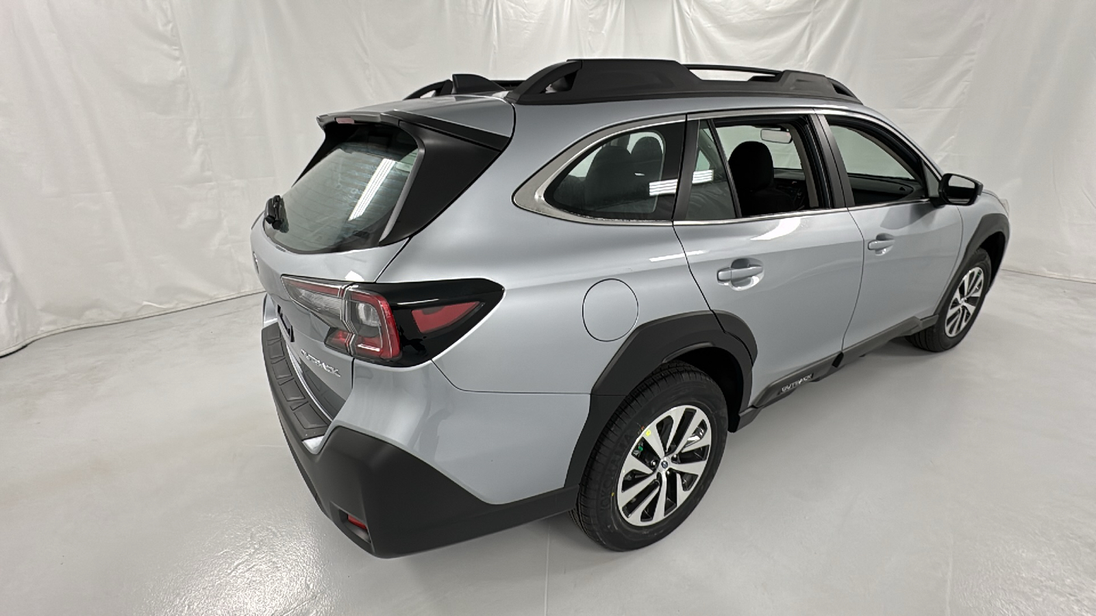 2025 Subaru Outback 2.5i 3