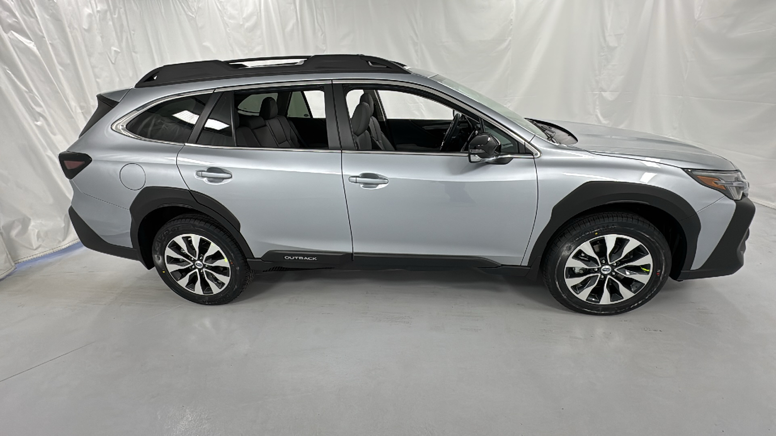 2025 Subaru Outback Limited XT 2