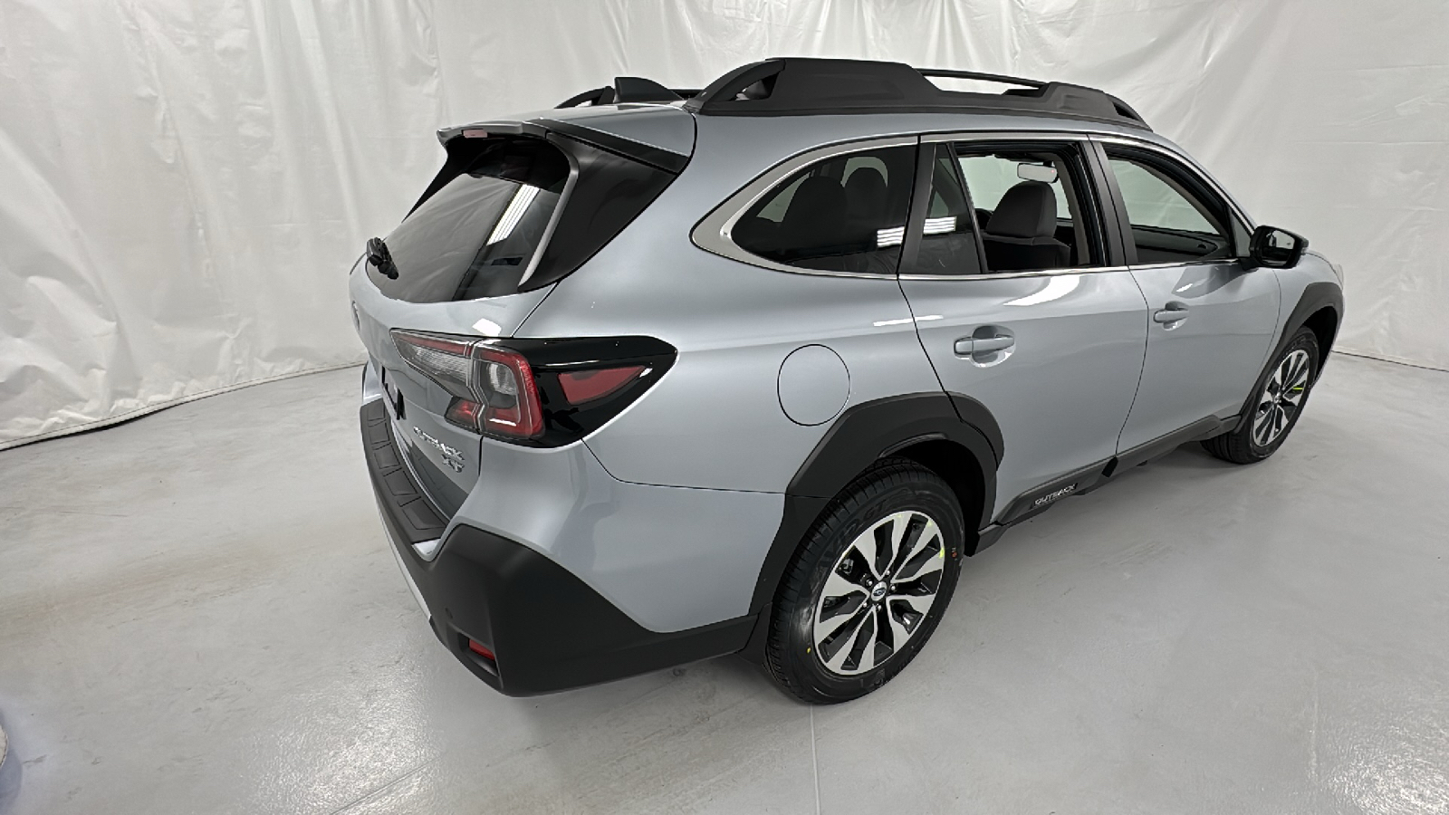 2025 Subaru Outback Limited XT 3