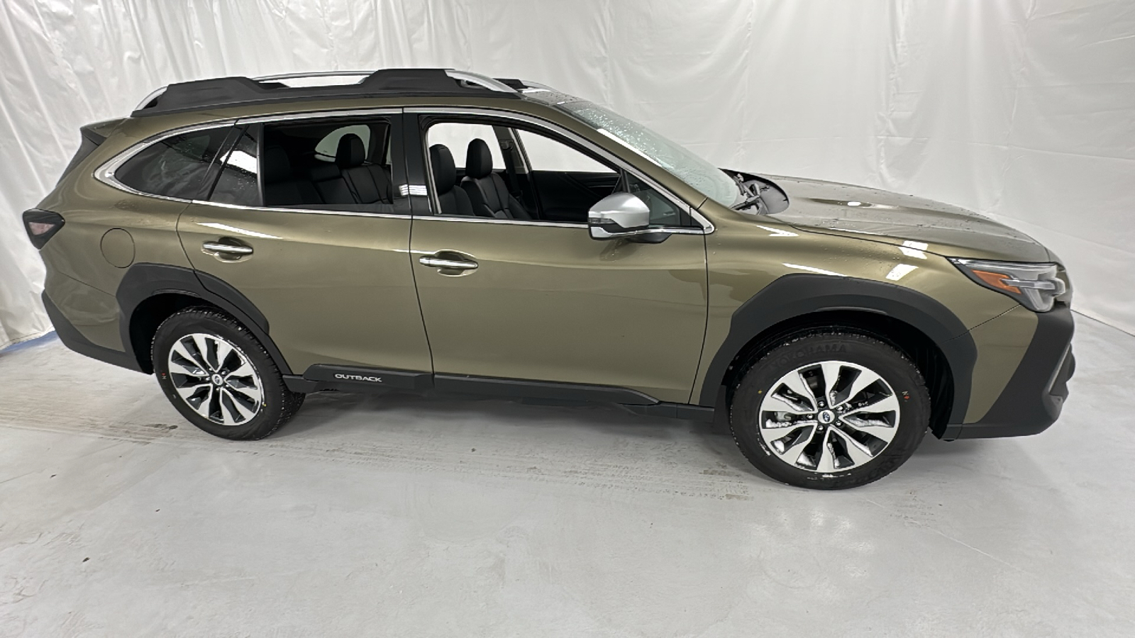 2025 Subaru Outback Touring 2