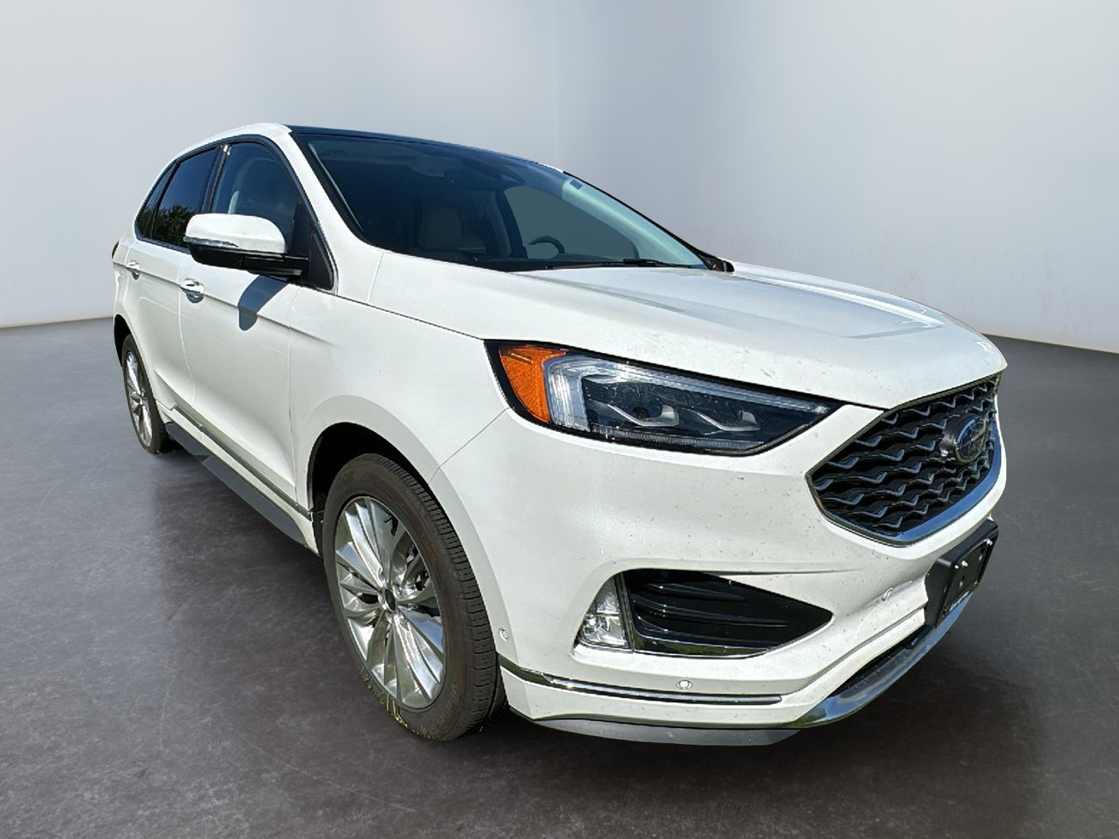 2024 Ford Edge Titanium 1