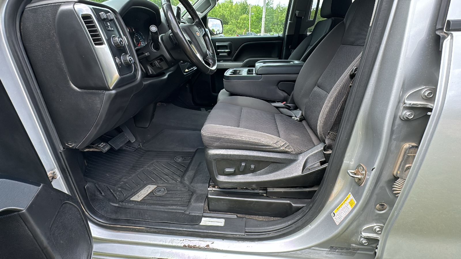 2019 Chevrolet Silverado 1500 LD LT 23