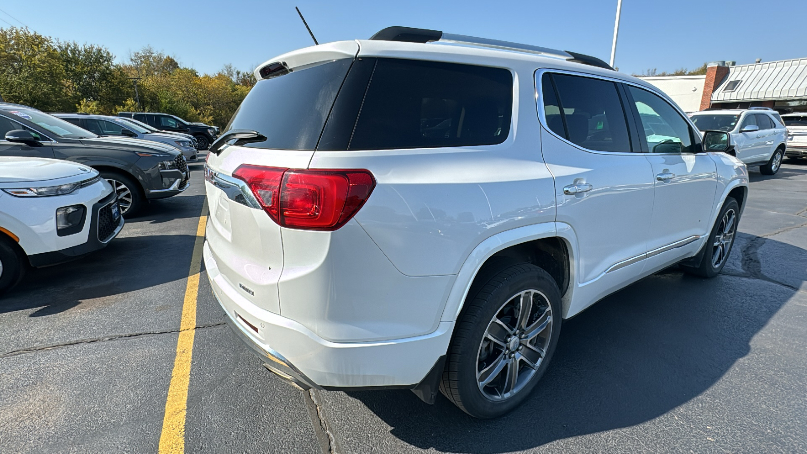 2019 GMC Acadia Denali 3