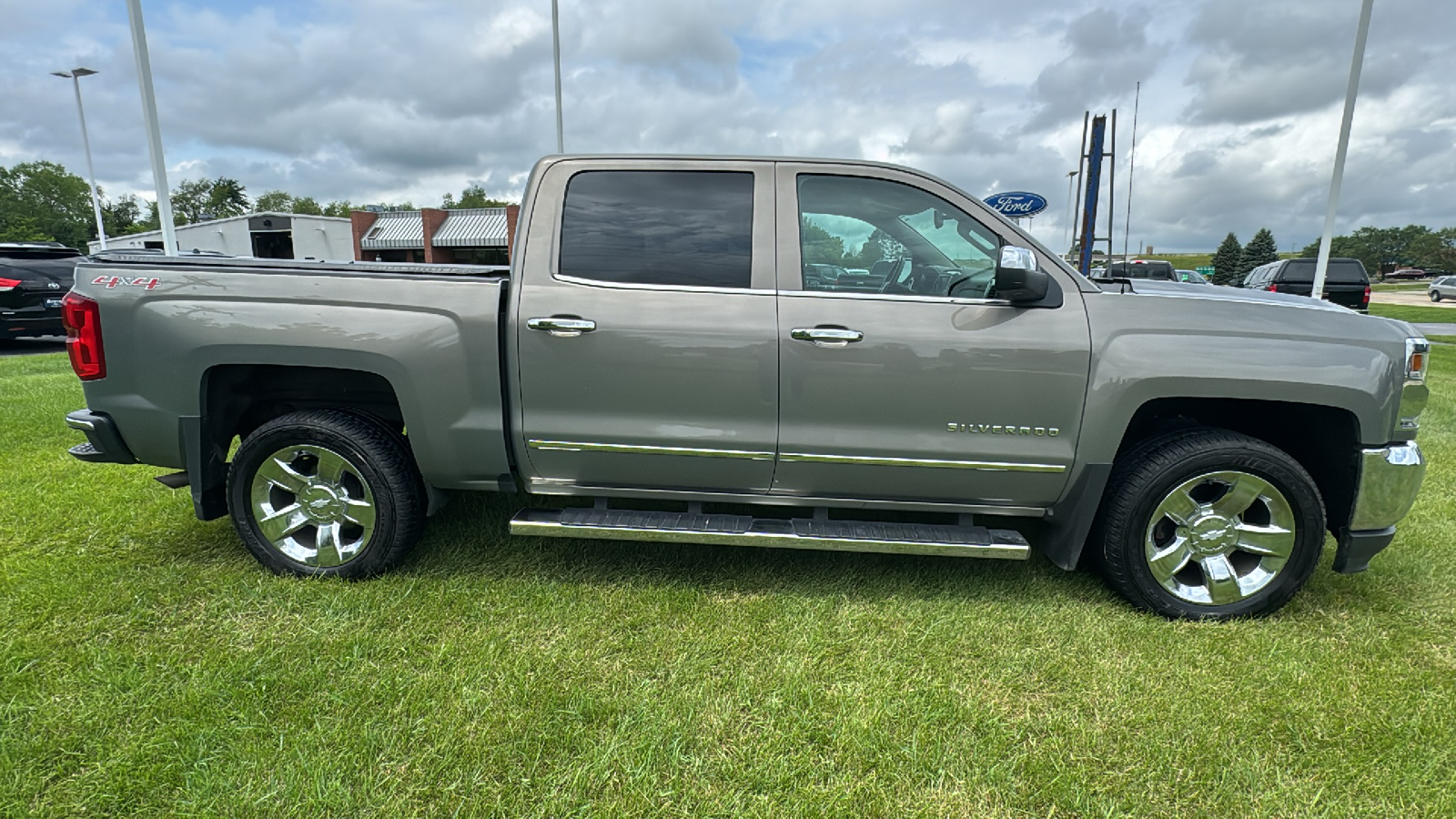 2017 Chevrolet Silverado 1500 LTZ 2