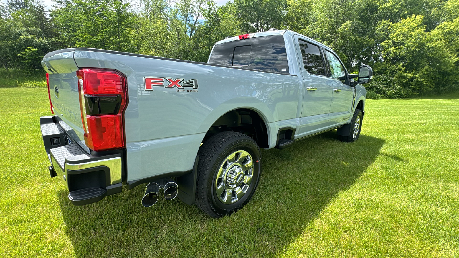 2024 Ford F-250SD Lariat 3