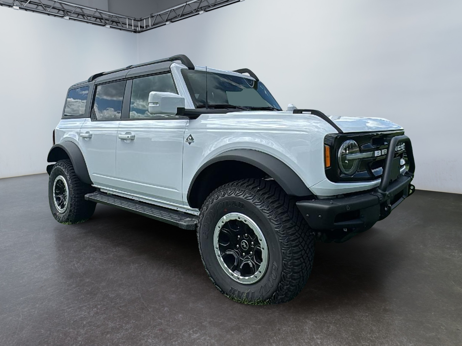 2024 Ford Bronco Outer Banks 1