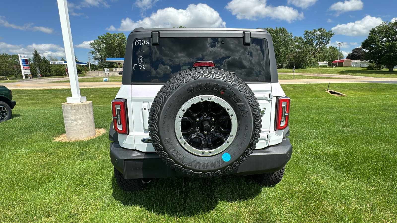 2024 Ford Bronco Outer Banks 32