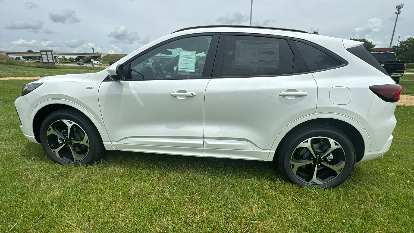 2024 Ford Escape ST-Line Select 5