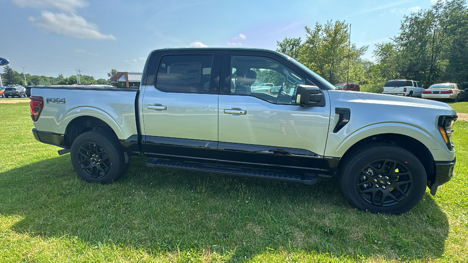 2024 Ford F-150 XLT 2