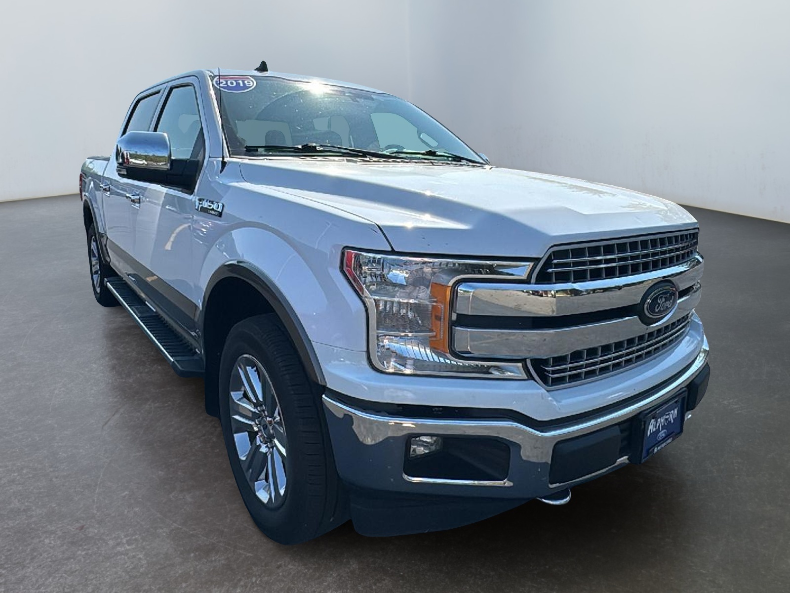 2019 Ford F-150 Lariat 1