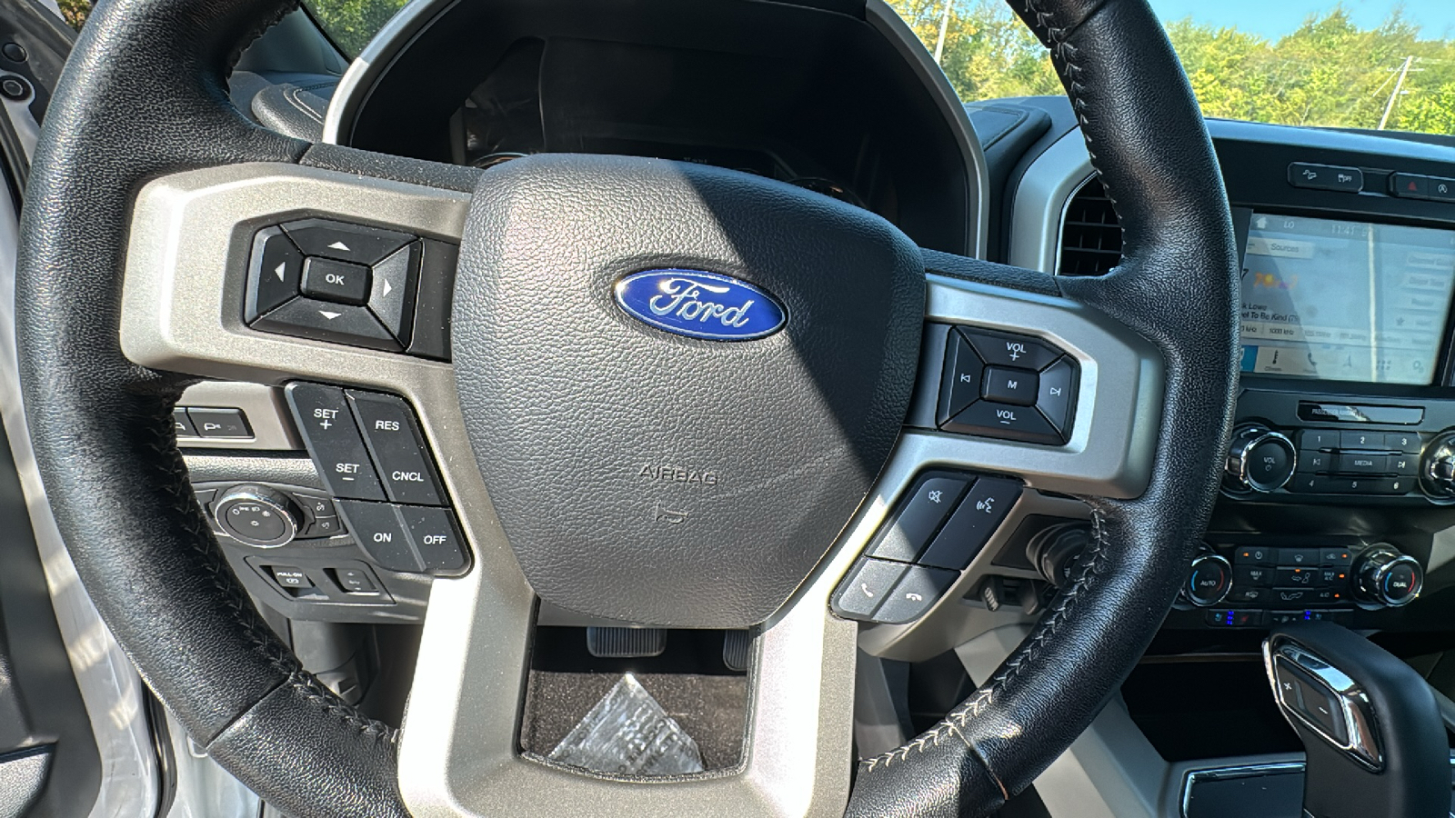 2019 Ford F-150 Lariat 15