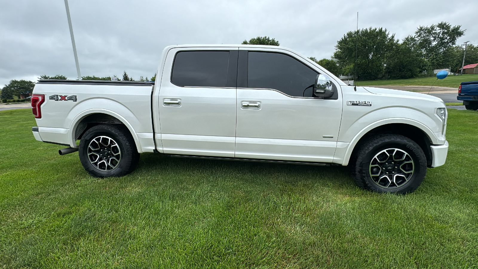 2017 Ford F-150 Platinum 2