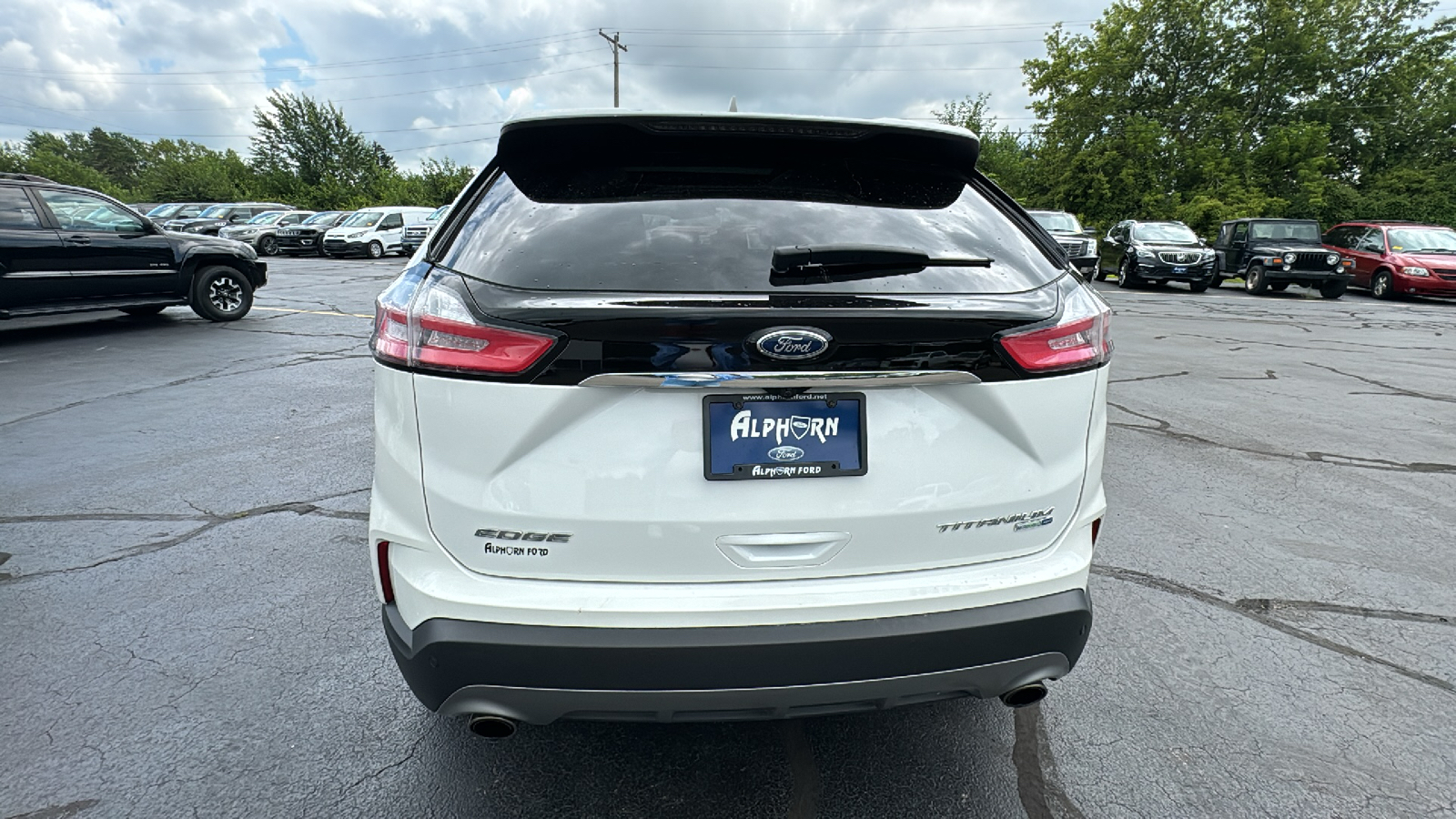 2020 Ford Edge Titanium 27