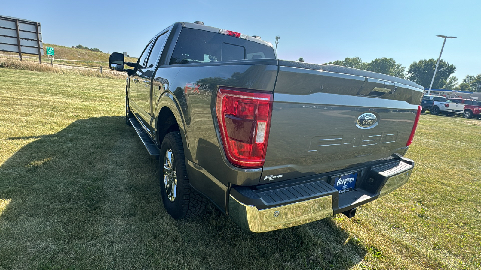 2021 Ford F-150 XLT 4